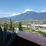 Lake & Castle View Apartment