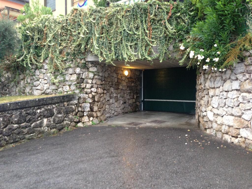 & Castle View Apartment
